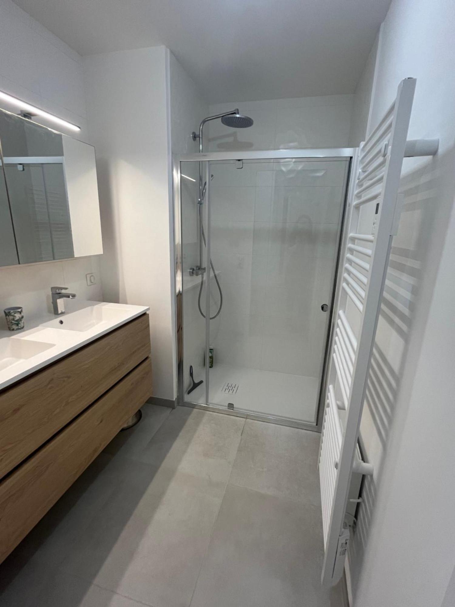 Evasion Plage - Appartement Lumineux Plein Centre Et 150M Plage Нёфшатель-Ардло Экстерьер фото